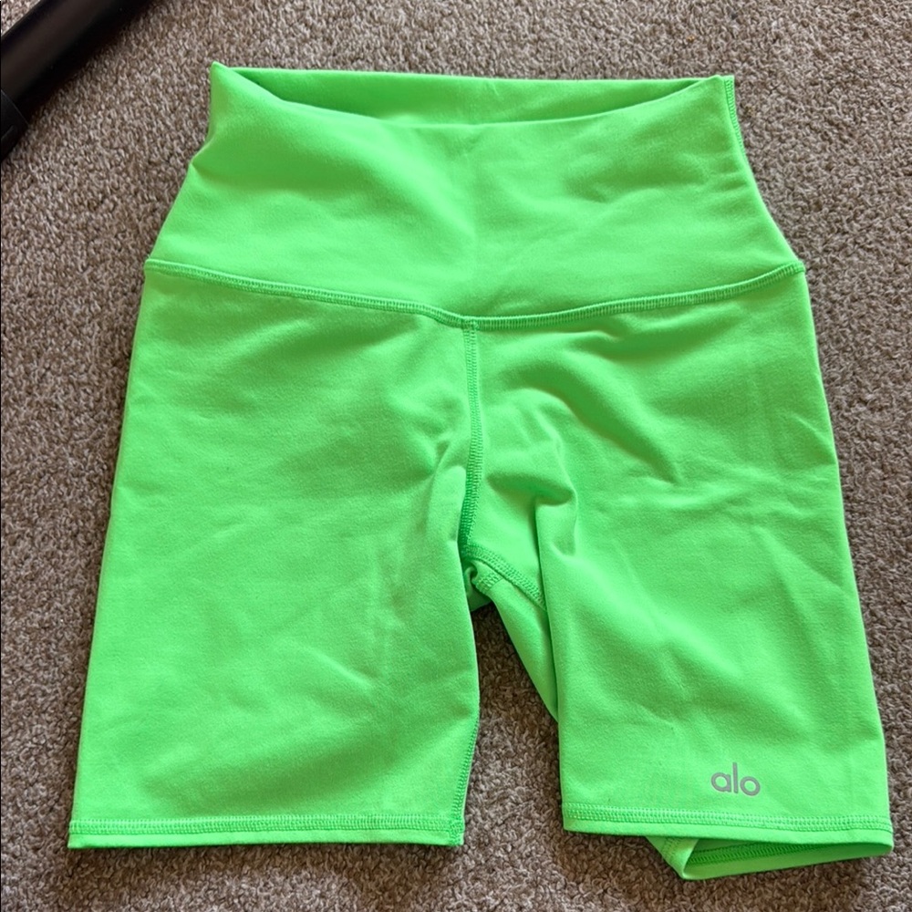 ALO Yoga Green Glow Airbrush Bike Shorts